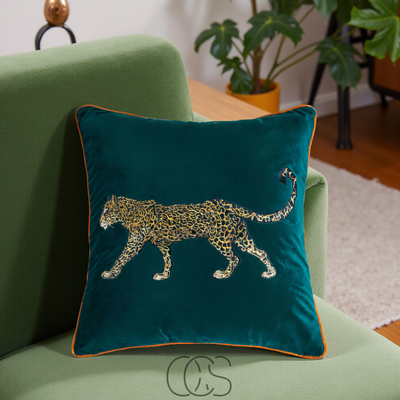 OCS - Panter Kussen Groen-Goud – velvet luxe met een gedurfd accent