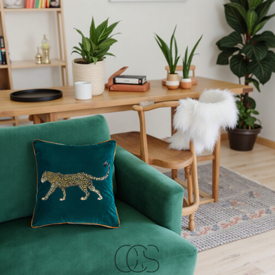 OCS - Panter Kussen Groen-Goud – velvet luxe met een gedurfd accent