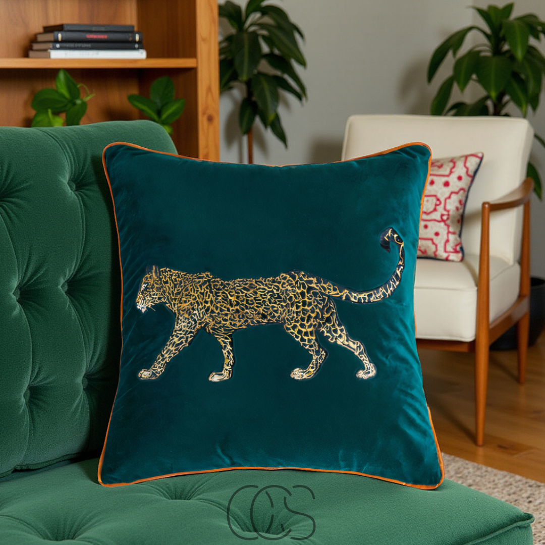 OCS - Panter Kussen Groen-Goud – velvet luxe met een gedurfd accent