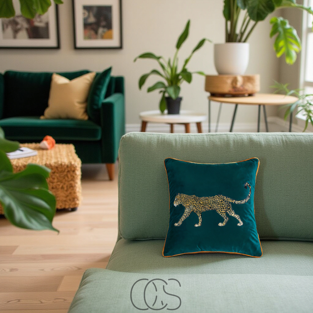 OCS - Panter Kussen Groen-Goud – velvet luxe met een gedurfd accent