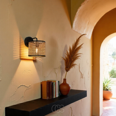 OCS - Cilindervormige wandlamp van natuurlijk rotan