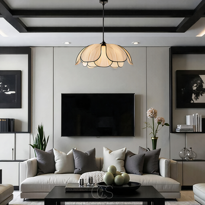 OCS - Bloemvormige Rotan Hanglamp met Zwarte Accenten