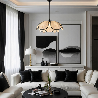 OCS - Bloemvormige Rotan Hanglamp met Zwarte Accenten